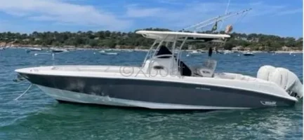 Bateau à Moteurs d'occasion BOSTON WHALER 320 OUTRAGE