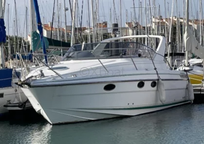 Bateau à Moteurs d'occasion FAIRLINE 31 TARGA