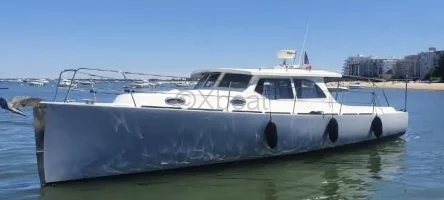 Bateau à Moteurs d'occasion RANGE BOAT 39 CRUISER