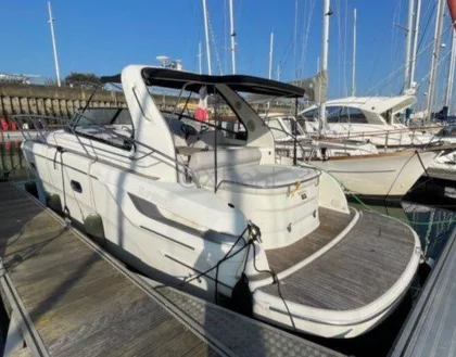 Bateau à Moteurs d'occasion BAVARIA 31 SPORT