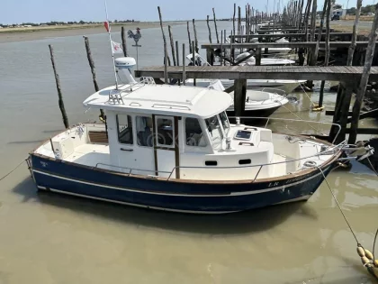 Bateau à Moteurs d'occasion RHEA 28 TIMONIER