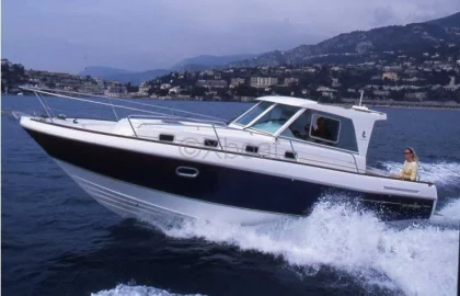 Bateau à Moteurs d'occasion OMBRINE 960 TIMONIER