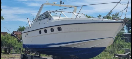 Bateau à Moteurs d'occasion FAIRLINE 33 TARGA