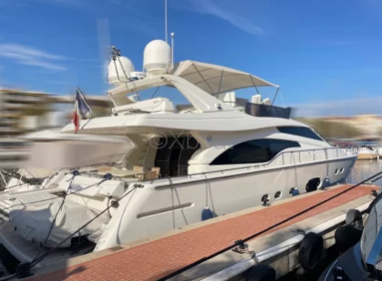 Bateau à Moteurs d'occasion FERRETTI 681
