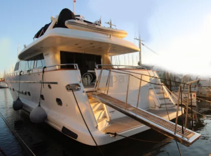 Bateau à Moteurs d'occasion FALCON 82 S