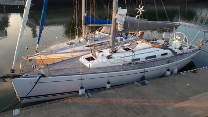 DUFOUR 44 PERFORMANCE