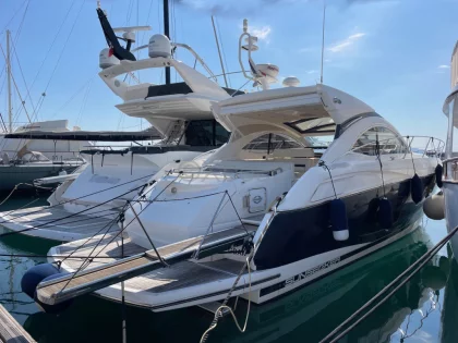 Bateau à Moteurs d'occasion SUNSEEKER PORTOFINO 48