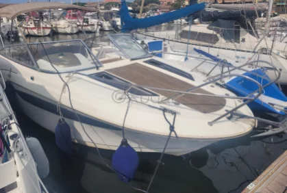 Bateau à Moteurs d'occasion CAP CAMARAT 7.5 DC