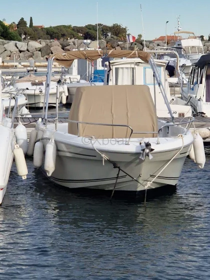 Bateau à Moteurs d'occasion CAP CAMARAT 6.5 