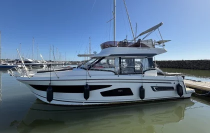Bateau à Moteurs d'occasion MERRY FISHER 1095 FLY